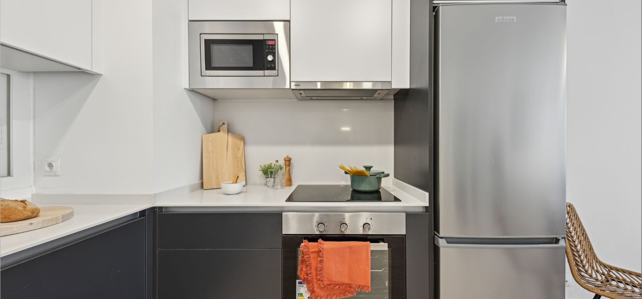 Comedor en piso de alquiler | Casa Dumont | Getafe