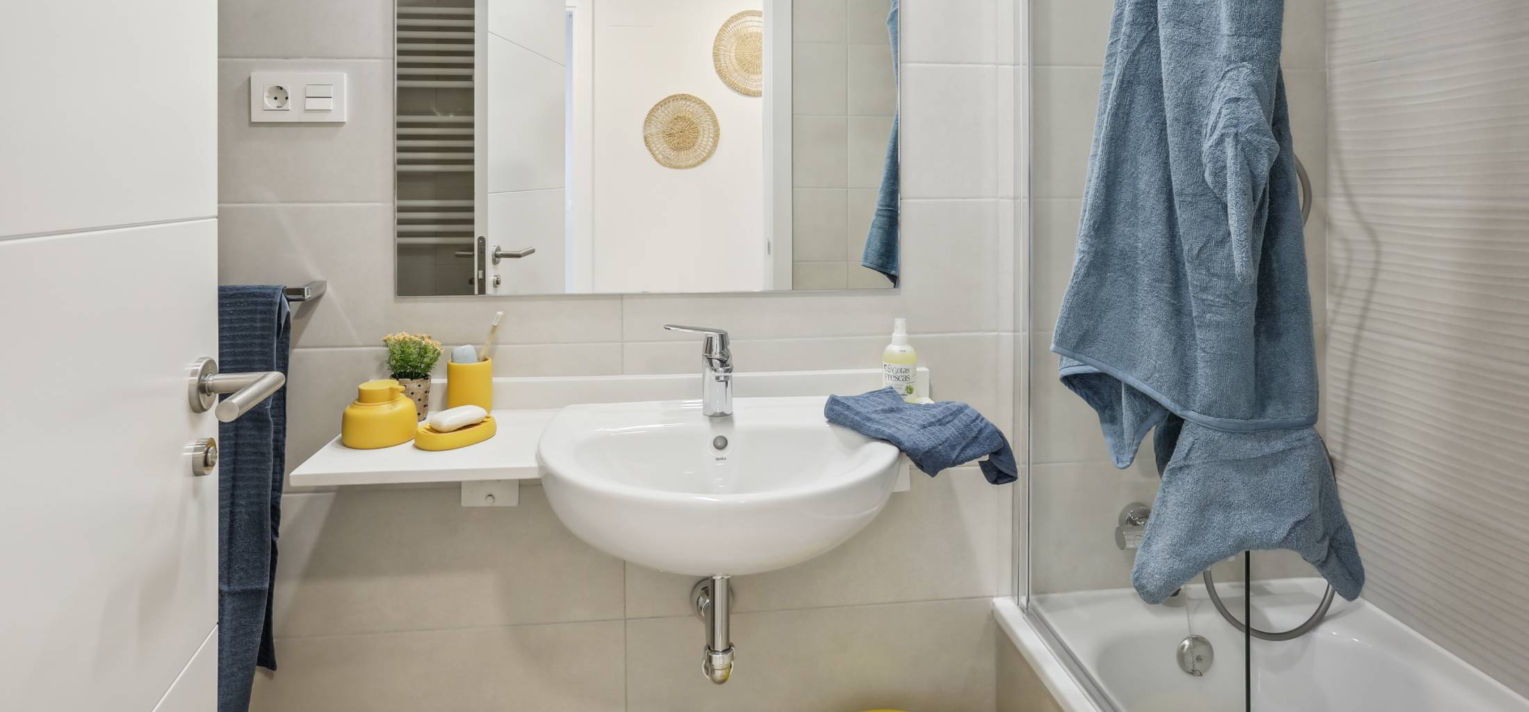 Bathroom of apartment for rent | Luzzes | Ensanche de Vallecas