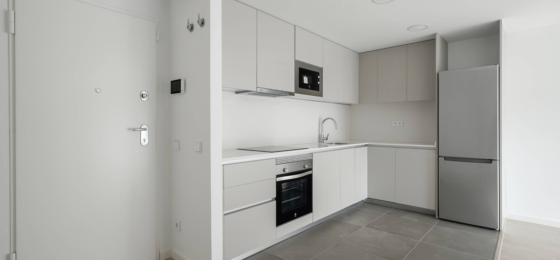 pages/flats/marobert-badalona.image_seo.floor_1_portal_A_door_2_3