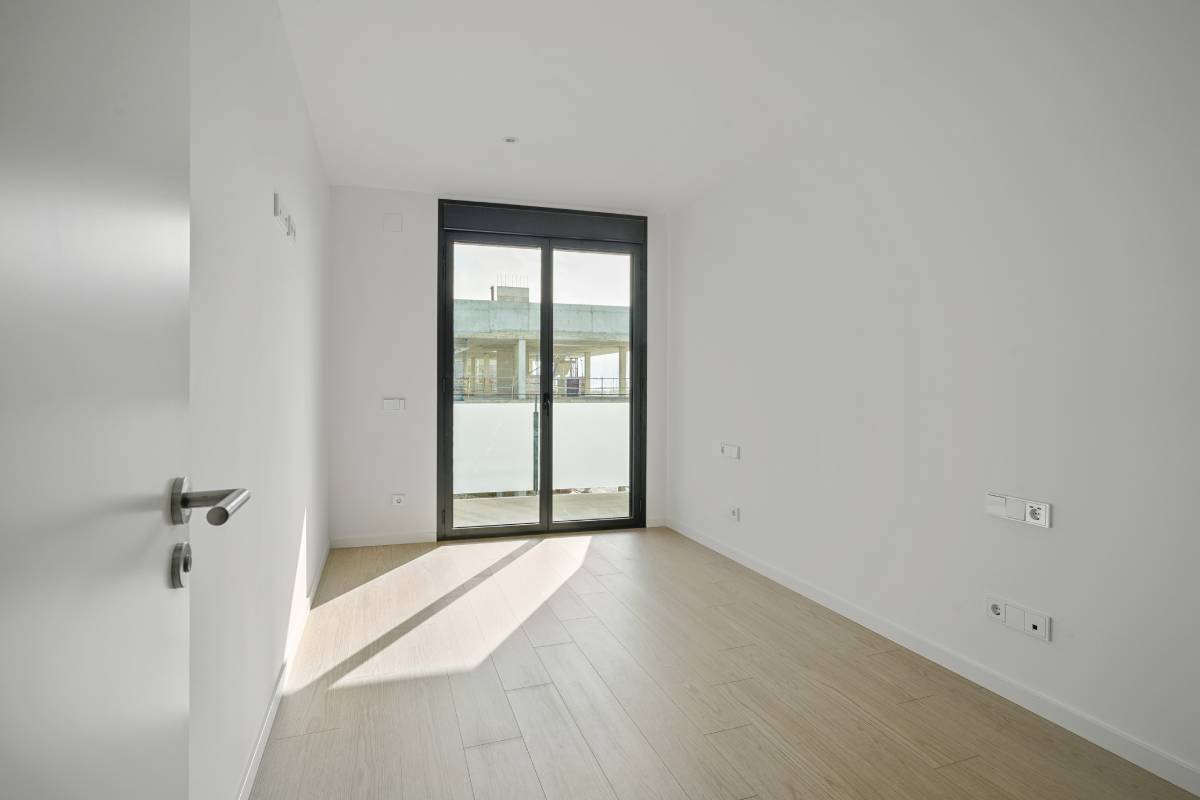 pages/flats/marobert-badalona.image_seo.floor_1_portal_A_door_2_4