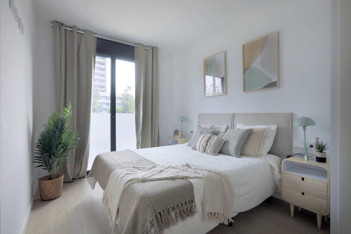 Double bed of apartment for rent in Marobert | Badalona