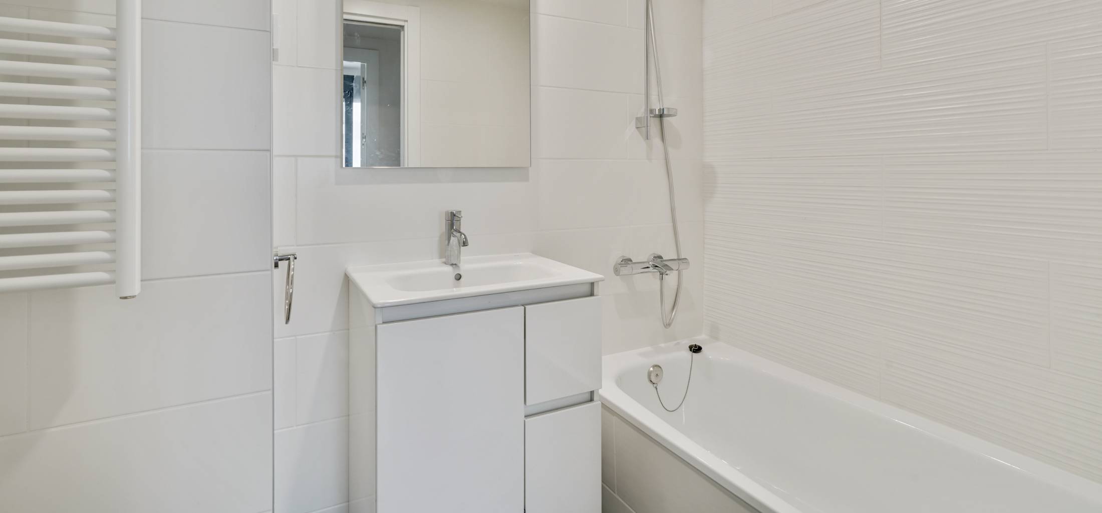 Bathroom | Marina del Prat Vermell 